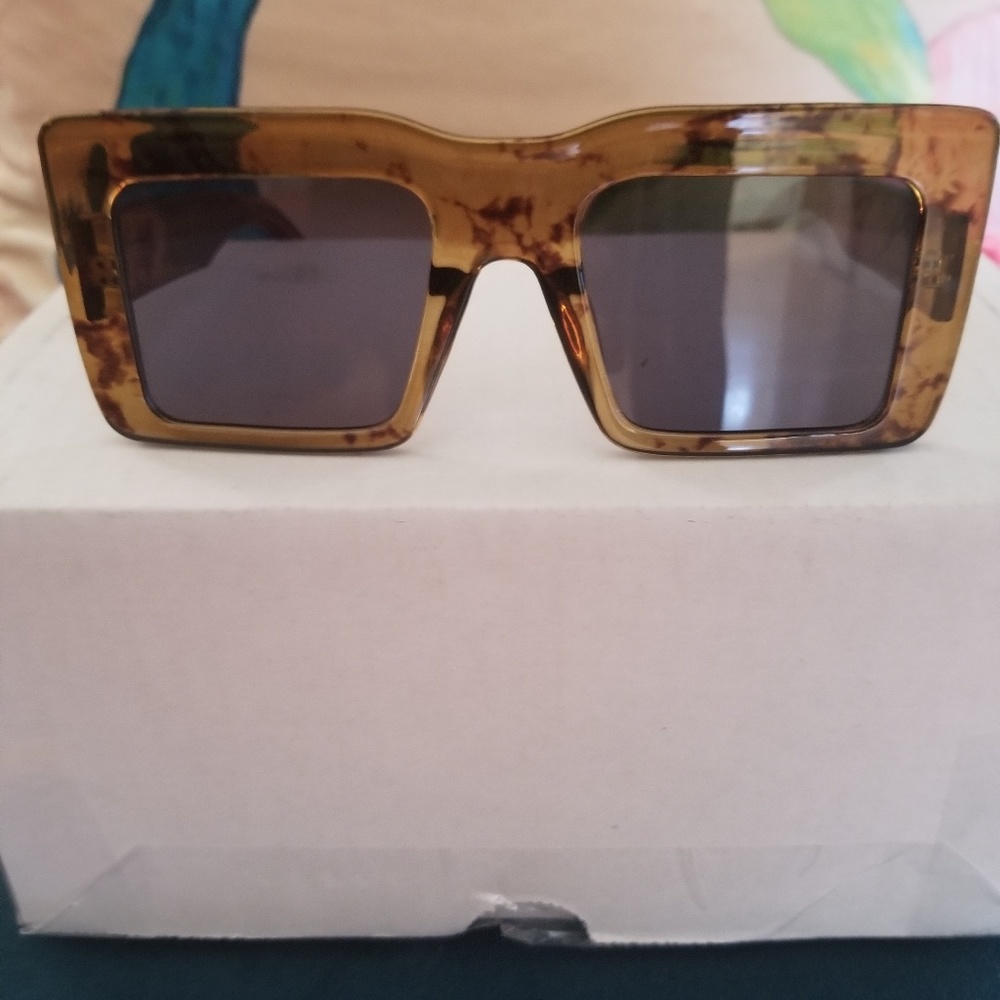 Clutch Sunglasses